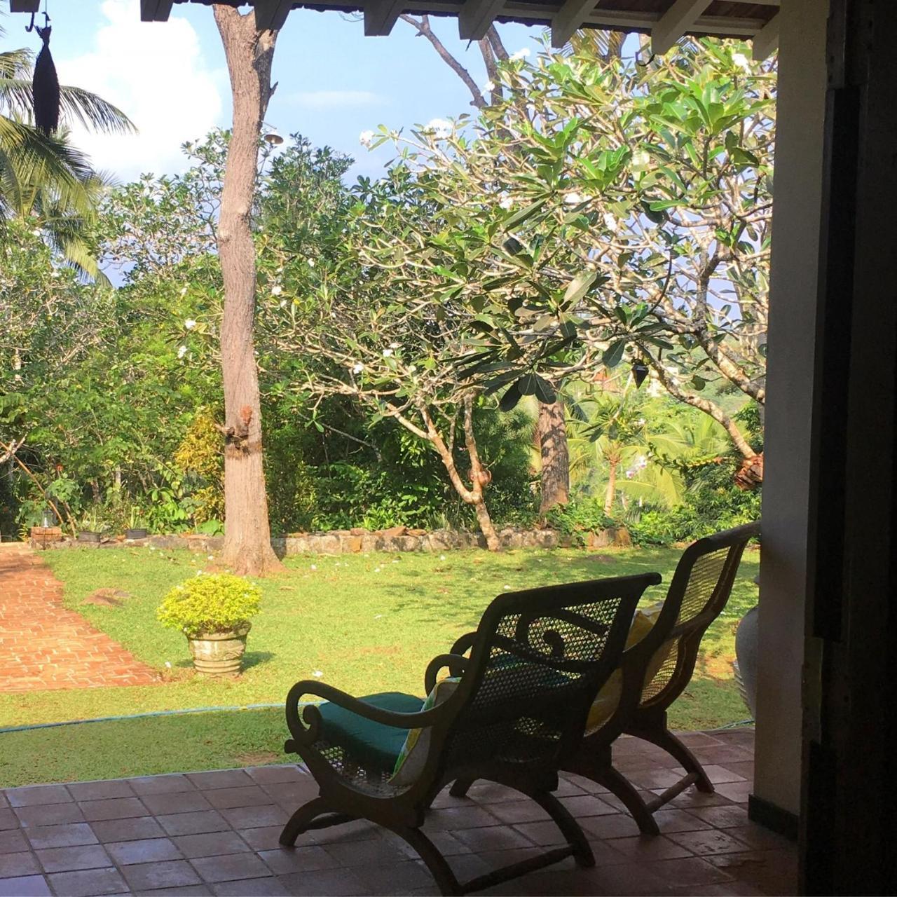 Templeberg Bed & Breakfast Walahanduwa Ngoại thất bức ảnh